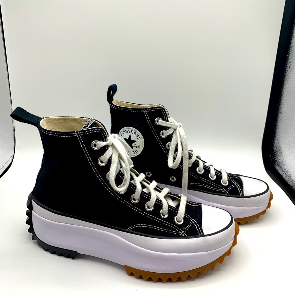 Gently worn Converse High Top Run Star Hike - Black Mens 6.5 Women’s 8